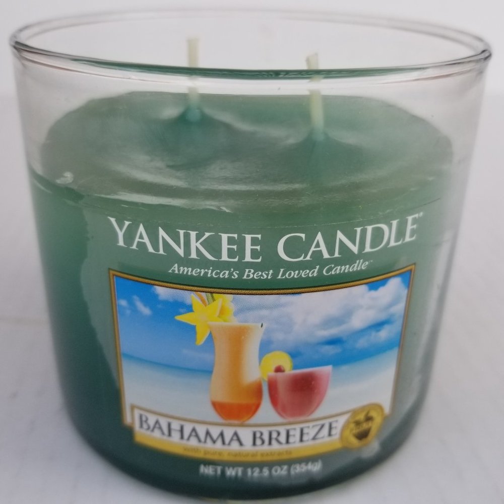 NEW YANKEE CANDLE 12.5 oz BAHAMA BREEZE 2 Wick Medium Jar Candle